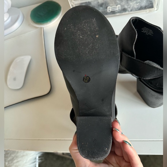Steve Madden Black Leather Open Toed Heels - Picture 5 of 5